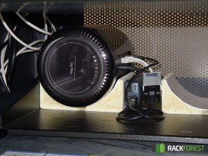 Mac Pro rack szekrényben